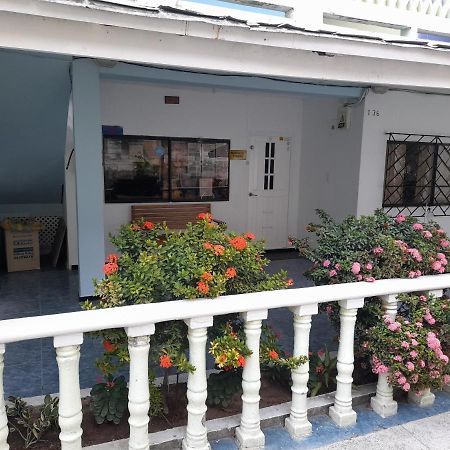 Posada Henry Sede Centro San Andrés Buitenkant foto